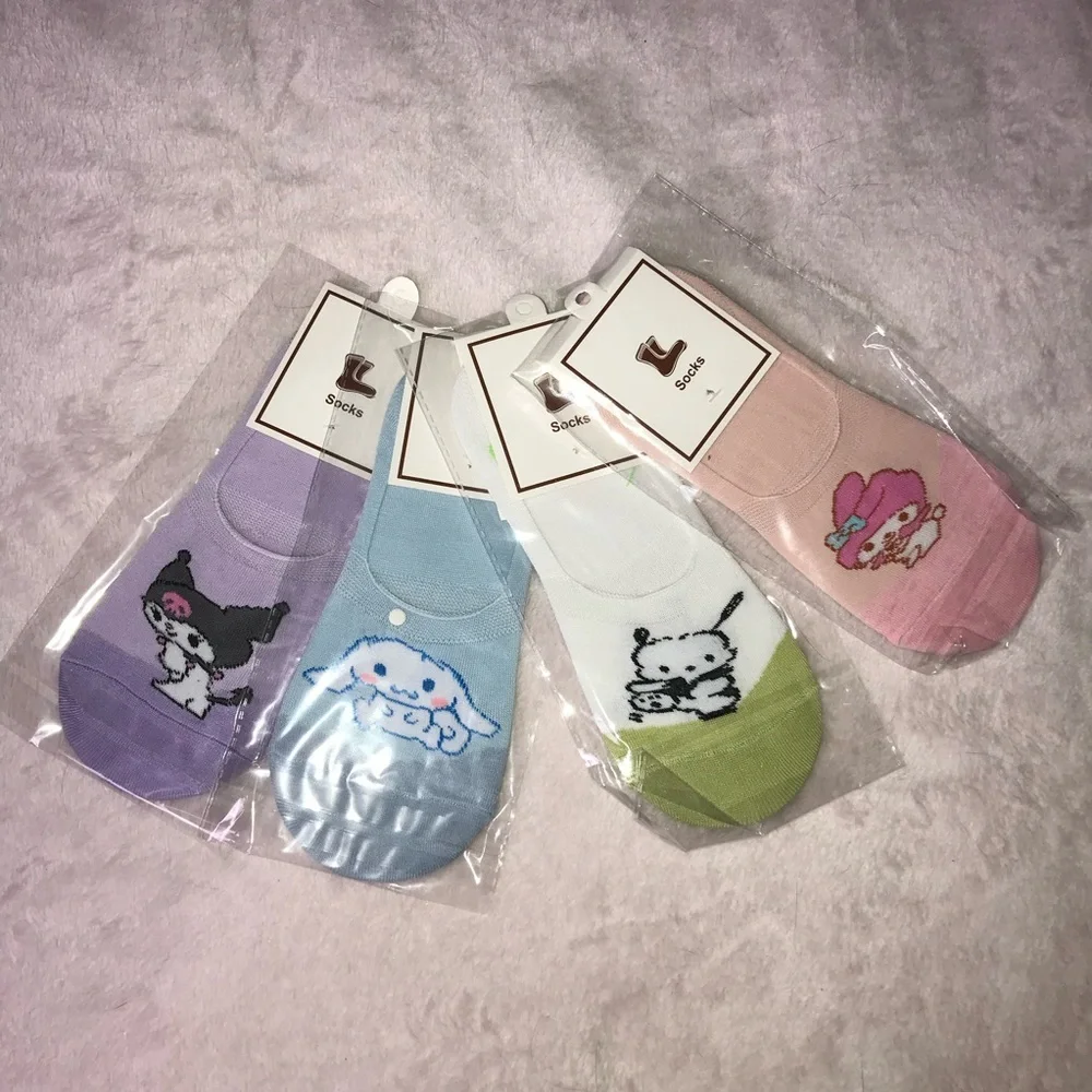 Sanrio characters Socks 4 Pairs Sz 5-6 Multicolor Lightweight No Show Socks New